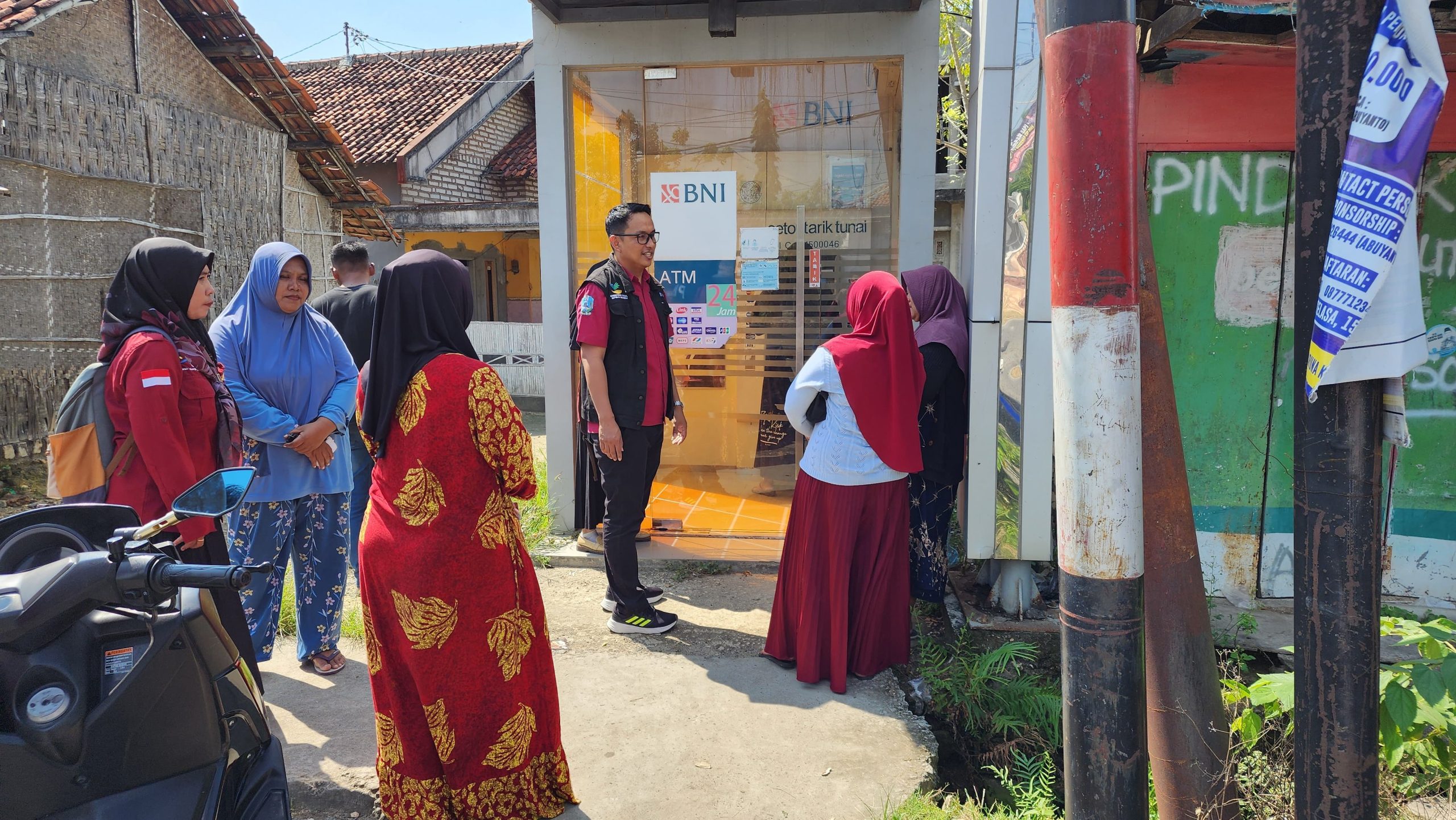 Berjalan Lancar: Korwil PKH melakukan monitoring dan edukasi kepada para penerima PKH tahap 2.